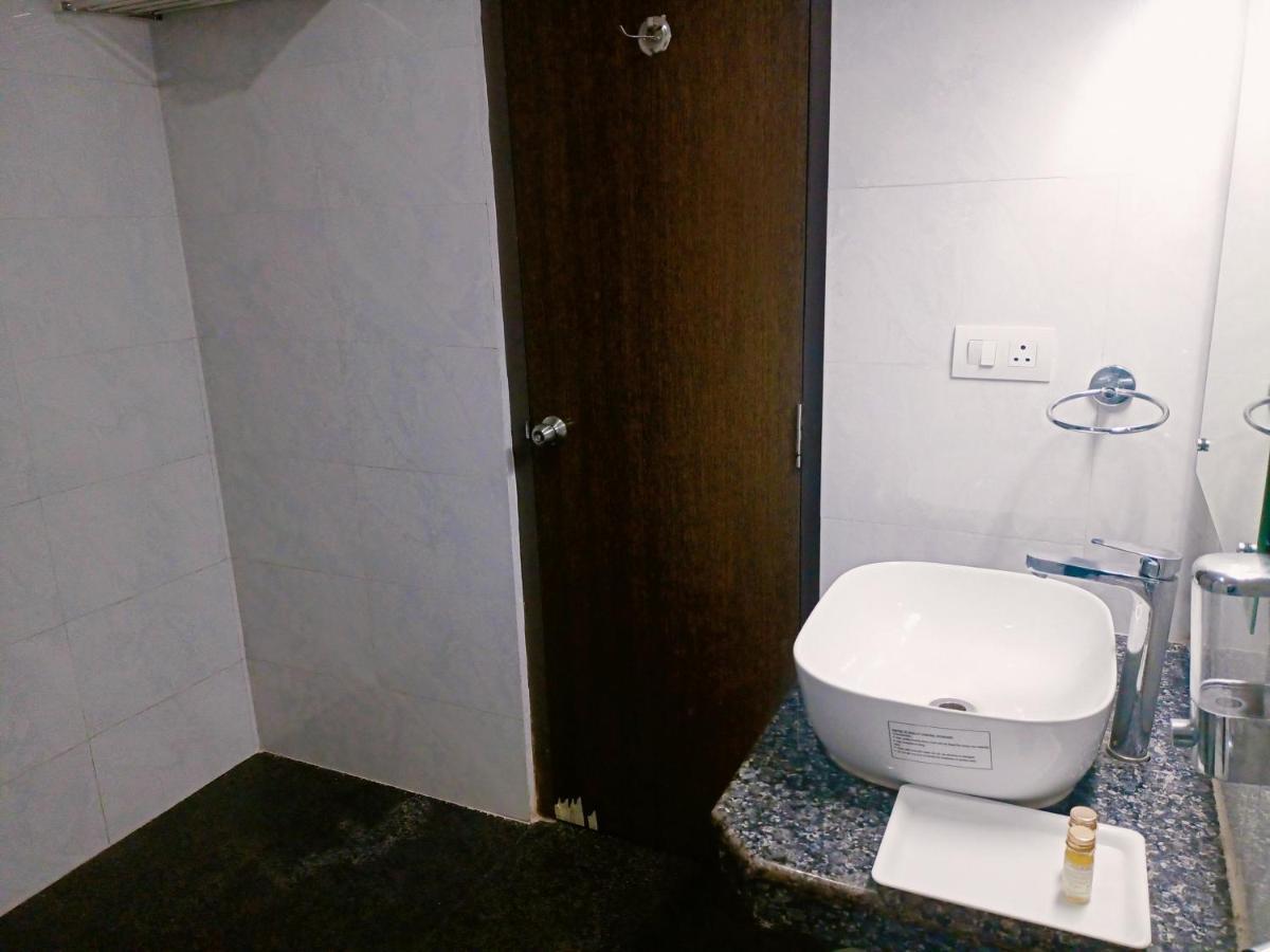 Vip Square Hotel 3*