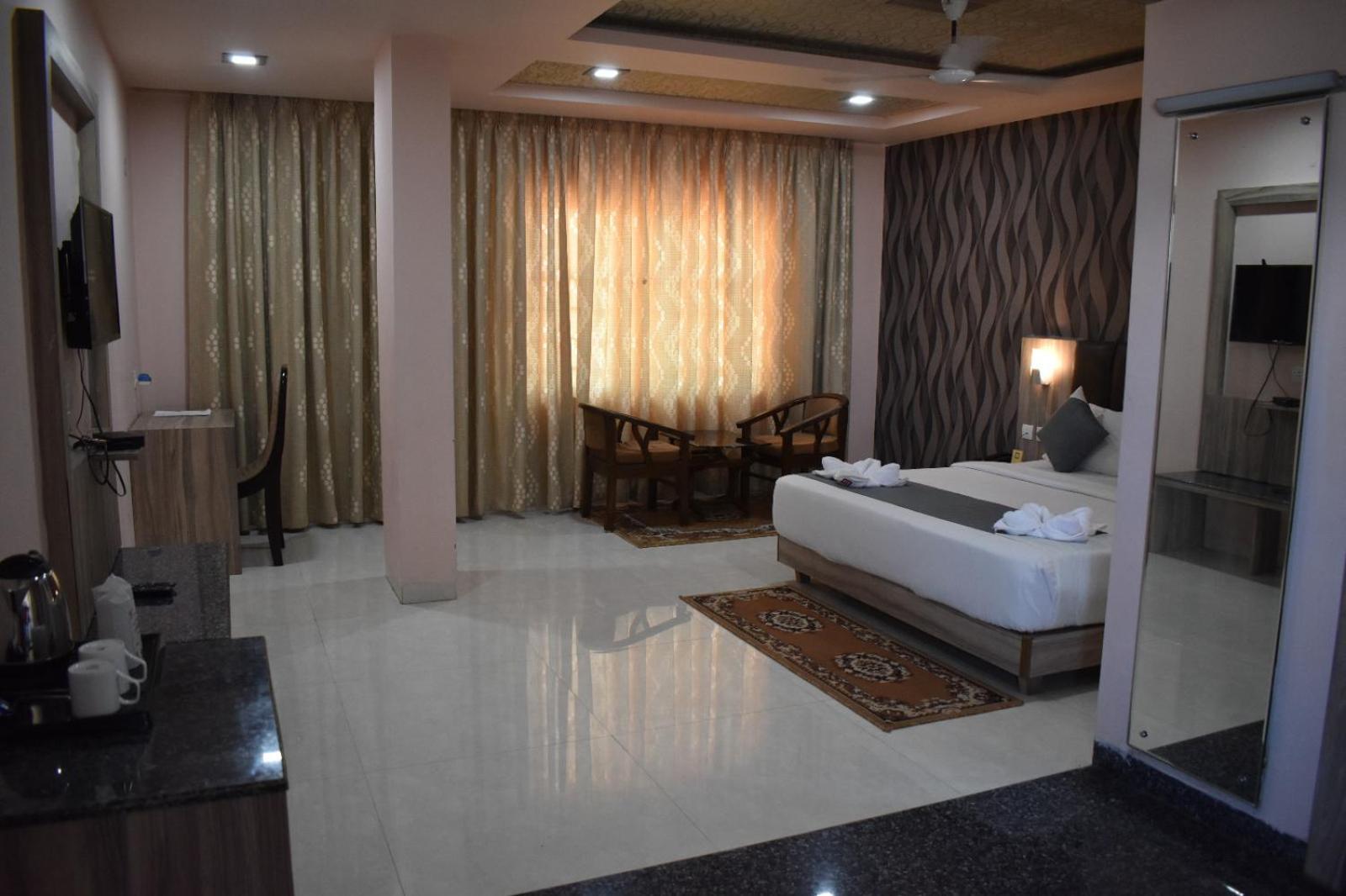 Vip Square 3* Puri