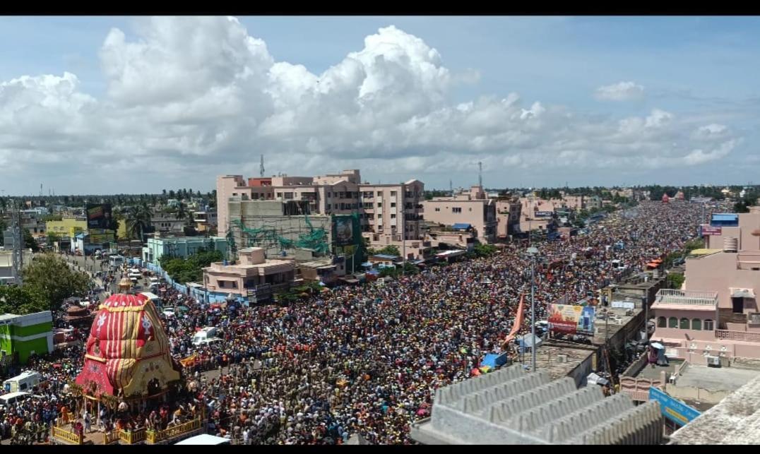 Vip Square 3* Puri